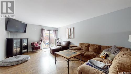 2827 Truesdale Drive, Regina, SK - Indoor Photo Showing Living Room