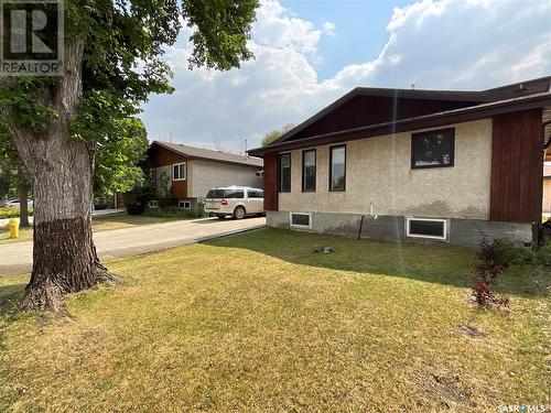 2827 Truesdale Drive, Regina, SK - Outdoor