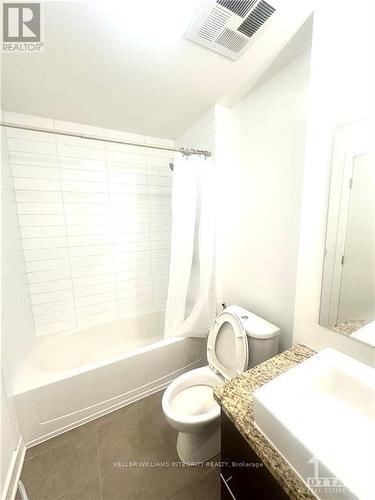 308 - 360 Cumberland Street, Ottawa, ON - Indoor Photo Showing Bathroom