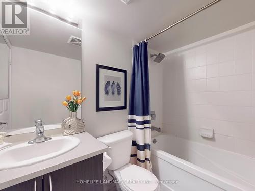 820 - 25 Lower Simcoe Street, Toronto (Waterfront Communities), ON - Indoor Photo Showing Bathroom