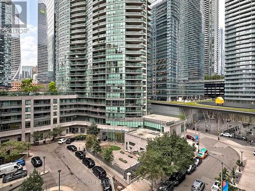 820 - 25 Lower Simcoe Street, Toronto (Waterfront Communities), ON - Outdoor With Facade