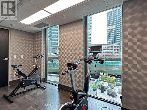 820 - 25 Lower Simcoe Street, Toronto (Waterfront Communities), ON - Indoor Photo Showing Gym Room