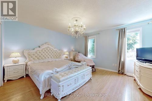 692 Avery Court, Oshawa (Pinecrest), ON - Indoor Photo Showing Bedroom