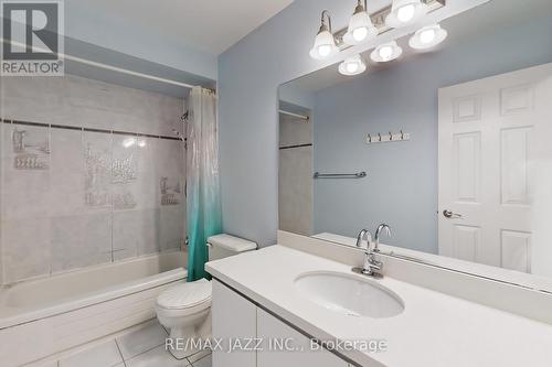 692 Avery Court, Oshawa (Pinecrest), ON - Indoor Photo Showing Bathroom