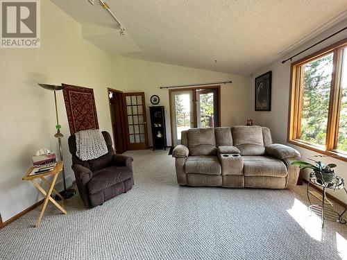 2327 Loiselle Subdivision, Dawson Creek, BC - Indoor Photo Showing Living Room