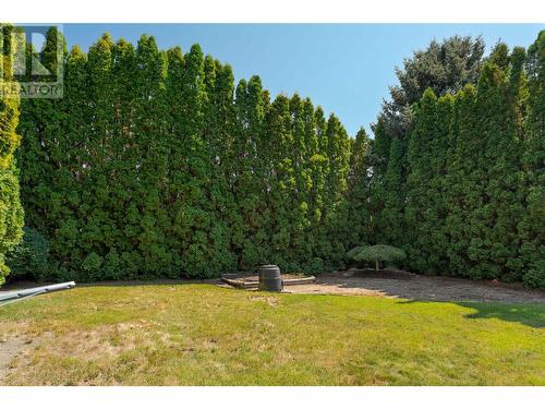 325 Yates Road, Kelowna, BC - Outdoor