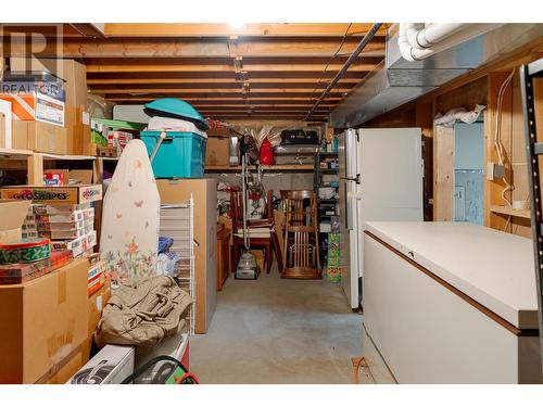 325 Yates Road, Kelowna, BC - Indoor Photo Showing Basement