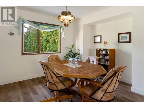 325 Yates Road, Kelowna, BC - Indoor Photo Showing Dining Room