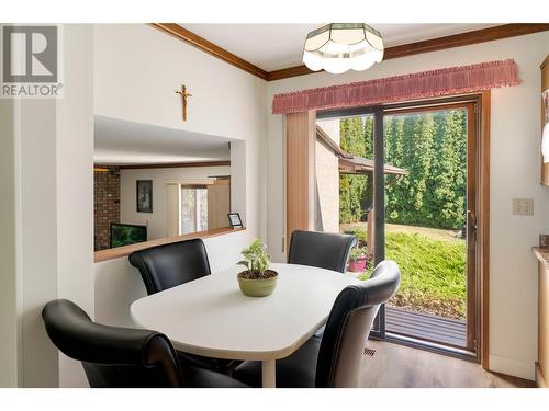 325 Yates Road, Kelowna, BC - Indoor Photo Showing Dining Room