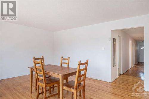 910 Watson Street, Ottawa, ON - Indoor Photo Showing Dining Room