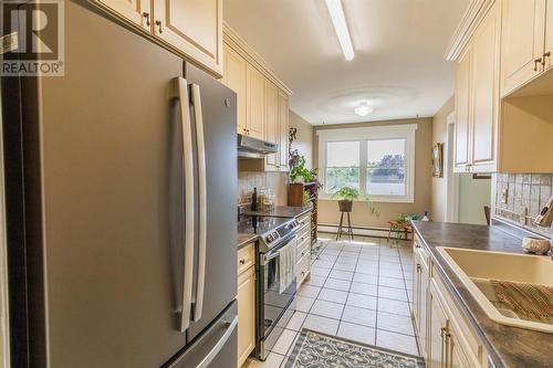 570 Macdonald Ave # 306, Sault Ste Marie, ON - Indoor Photo Showing Kitchen