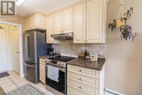 570 Macdonald Ave # 306, Sault Ste Marie, ON - Indoor Photo Showing Kitchen