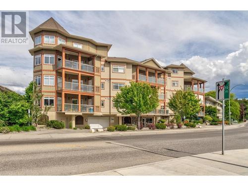 1905 Pandosy Street Unit# 303, Kelowna, BC - Outdoor With Facade