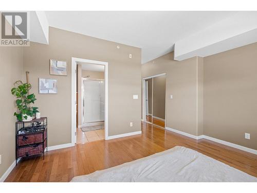 1905 Pandosy Street Unit# 303, Kelowna, BC - Indoor Photo Showing Bedroom