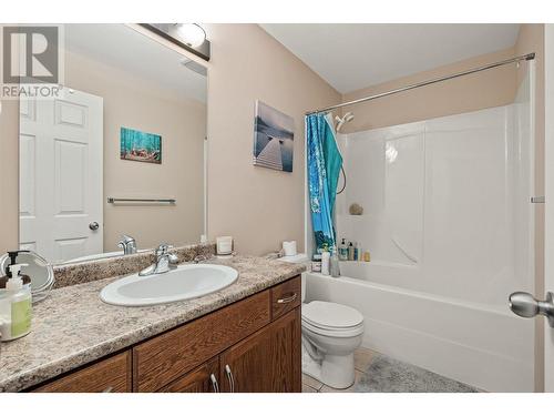 1905 Pandosy Street Unit# 303, Kelowna, BC - Indoor Photo Showing Bathroom