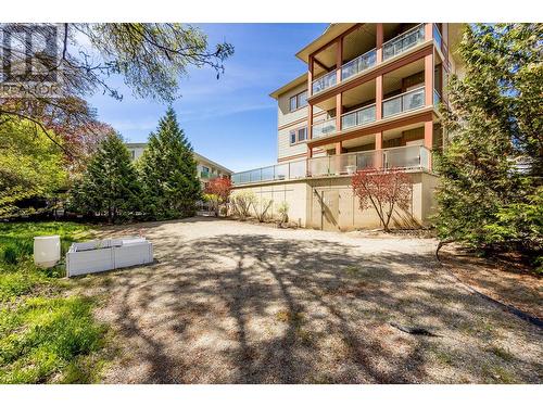 1905 Pandosy Street Unit# 303, Kelowna, BC - Outdoor