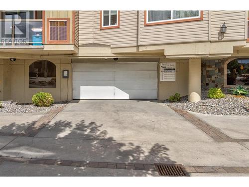 1905 Pandosy Street Unit# 303, Kelowna, BC - Outdoor