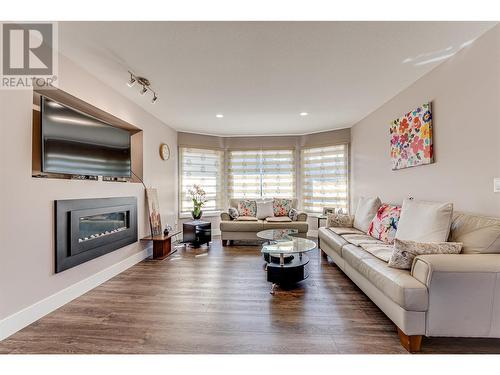 4713 Valleyview Place, Vernon, BC - Indoor Photo Showing Living Room With Fireplace