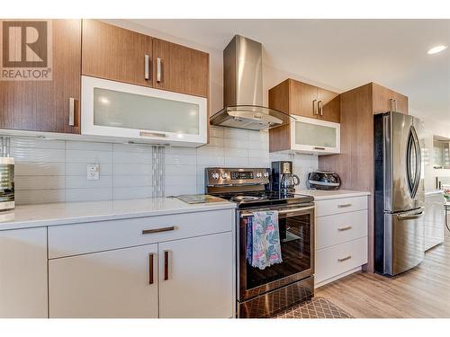 4713 Valleyview Place, Vernon, BC - Indoor Photo Showing Kitchen