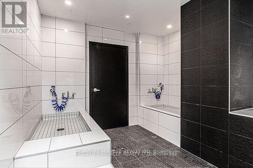 905 - 1480 Bayly Street W, Pickering, ON - Indoor Photo Showing Bathroom