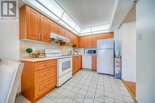 1205 - 4727 Sheppard Avenue E, Toronto (Agincourt South-Malvern West), ON - Indoor Photo Showing Kitchen