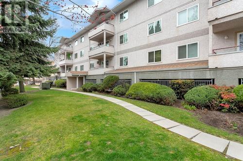 993 Klo Road Unit# 101, Kelowna, BC - Outdoor With Facade