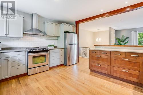 1264 Rio Drive, Kelowna, BC - Indoor Photo Showing Kitchen With Stainless Steel Kitchen