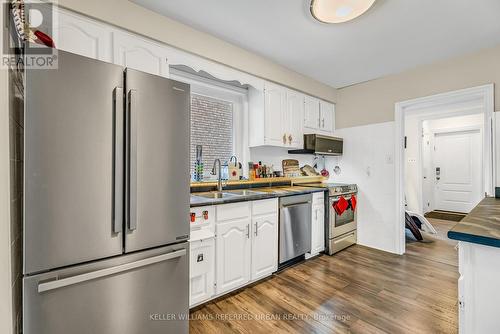 86 Morgan Avenue, Markham (Thornhill), ON - Indoor Photo Showing Kitchen With Stainless Steel Kitchen With Double Sink