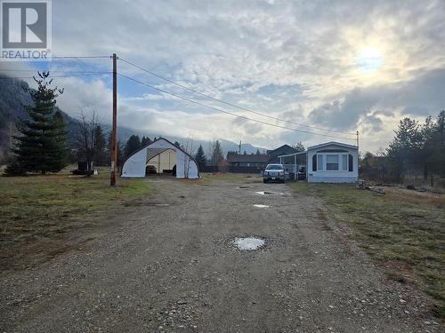 996 Waterloo Road, Ootischenia, BC 