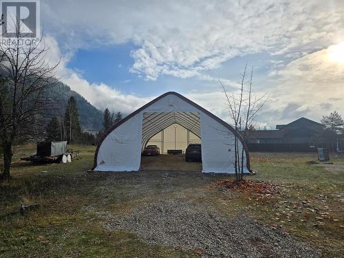 996 Waterloo Road, Ootischenia, BC 