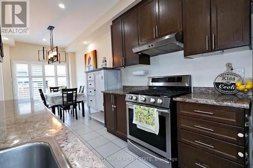 64 Lanark Circle, Brampton (Credit Valley), ON - Indoor Photo Showing Kitchen