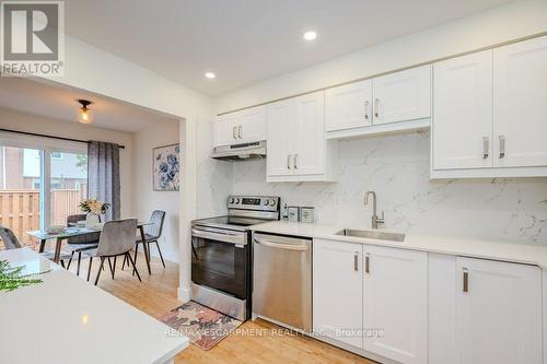 77 - 5219 Banting Court, Burlington (Appleby), ON - Indoor Photo Showing Kitchen