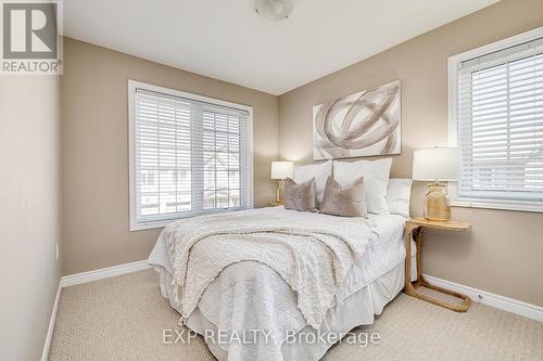 32 - 45 Royal Winter Drive, Hamilton (Binbrook), ON - Indoor Photo Showing Bedroom