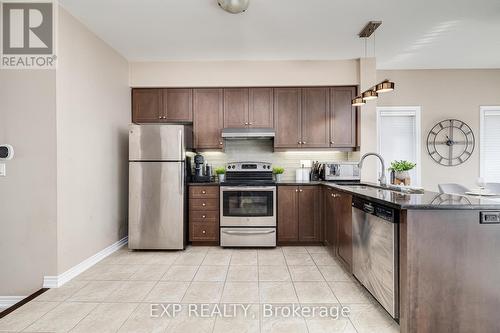 32 - 45 Royal Winter Drive, Hamilton (Binbrook), ON - Indoor Photo Showing Kitchen