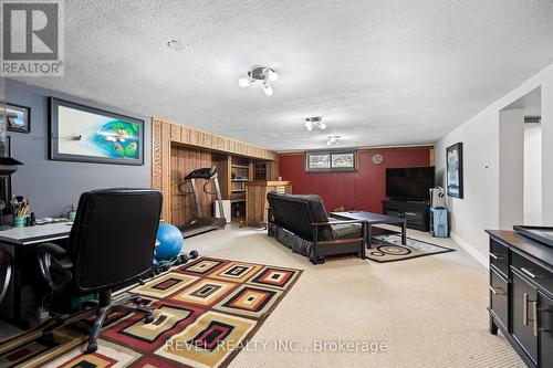 11 Meadowvale Drive, St. Catharines, ON - Indoor Photo Showing Office