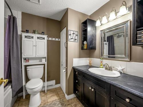 101-2740 Island Hwy South, Campbell River, BC - Indoor Photo Showing Bathroom