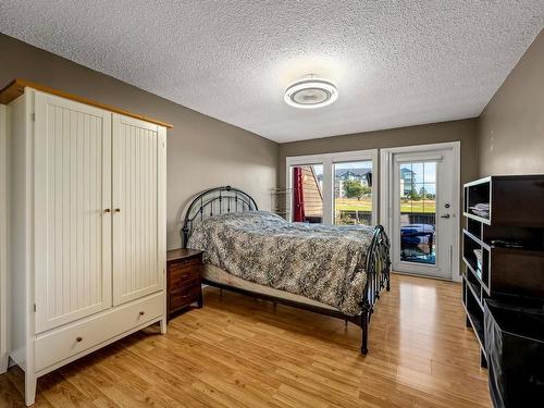 101-2740 Island Hwy South, Campbell River, BC - Indoor Photo Showing Bedroom