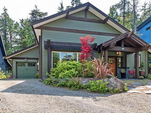 1370 Edwards Pl, Ucluelet, BC 