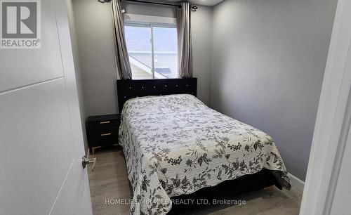 14 Herrell Avenue, Barrie (Painswick North), ON - Indoor Photo Showing Bedroom