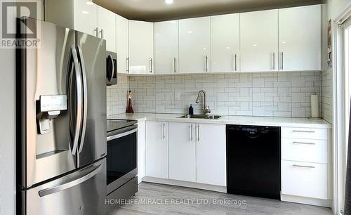 14 Herrell Avenue, Barrie (Painswick North), ON - Indoor Photo Showing Kitchen With Double Sink With Upgraded Kitchen