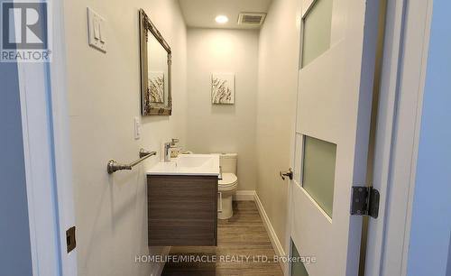 14 Herrell Avenue, Barrie (Painswick North), ON - Indoor Photo Showing Bathroom