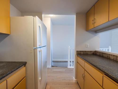 50-1750 Summit Drive, Kamloops, BC - Indoor Photo Showing Kitchen