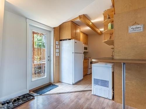 114-870 Mcqueen Drive, Kamloops, BC - Indoor Photo Showing Kitchen