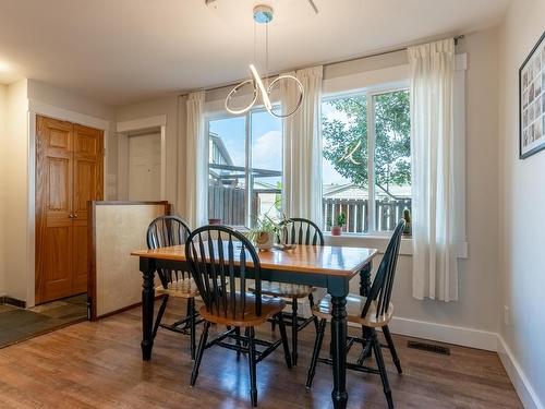 114-870 Mcqueen Drive, Kamloops, BC - Indoor Photo Showing Dining Room