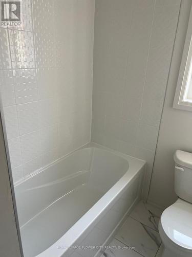 50 Sandhill Crescent, Adjala-Tosorontio (Colgan), ON - Indoor Photo Showing Bathroom