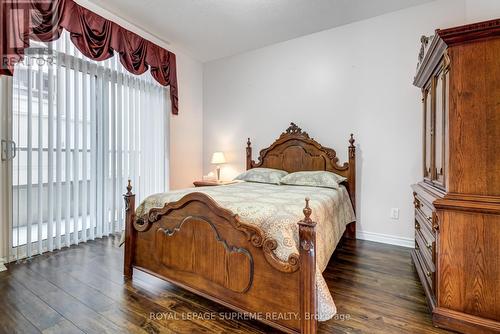 209 - 350 Princess Royal Drive, Mississauga (City Centre), ON - Indoor Photo Showing Bedroom