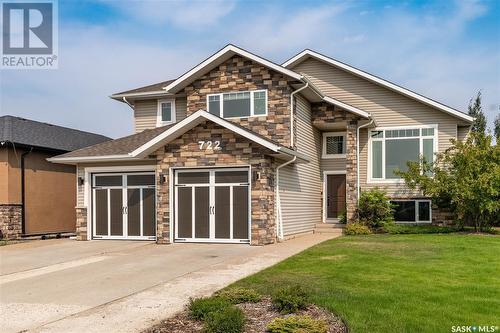 722 Crystal Springs Drive, Warman, SK - Outdoor With Facade