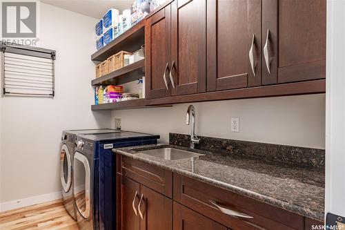 722 Crystal Springs Drive, Warman, SK - Indoor Photo Showing Laundry Room