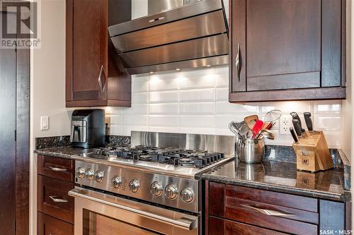 722 Crystal Springs Drive, Warman, SK - Indoor Photo Showing Kitchen