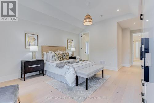 16A Maple Avenue N, Mississauga, ON - Indoor Photo Showing Bedroom